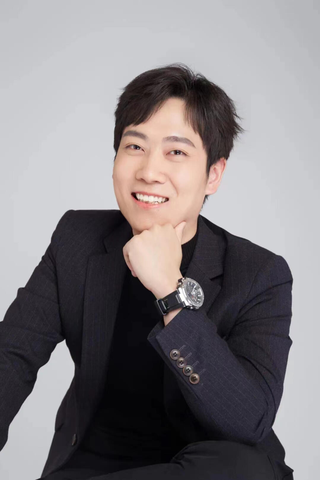 张浩 - 中国音乐学院钢琴演奏硕士 2019年硕士研究生学业获得一等奖学金; 第五届肖邦青年国际钢琴大赛获河南省少年组银奖 ;海伦杯国际青少年钢琴大赛获河南赛区金奖; 中国音乐学院考级大赛获十级组金奖第一名;纪念李斯特诞辰200周年钢琴大赛获河南赛区高级组冠军,香港总决赛高级组亚军;第六届全国斯坦威钢琴比赛河南赛区专业C组二等奖。